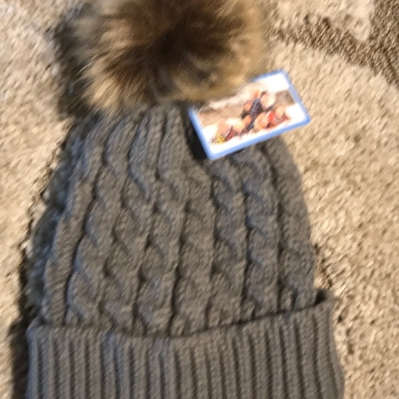 Simplicity Beanie - Picture 5 of 8